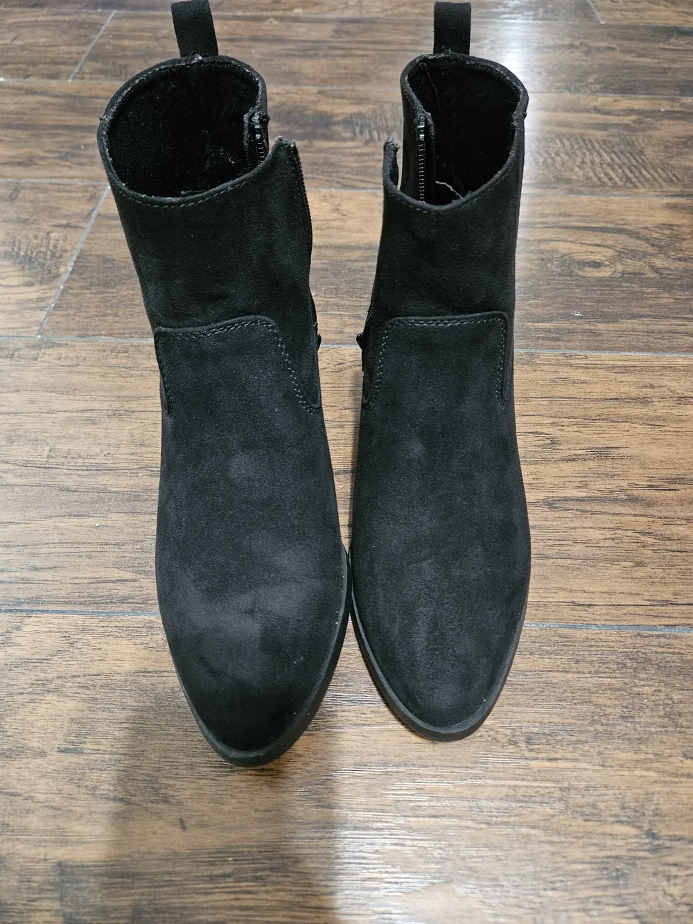 Old Navy Black Faux Suede Ankle Boots - Size 8